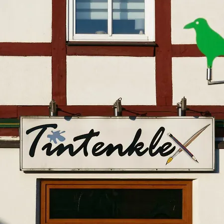 Apartment Haus Tintenklex *